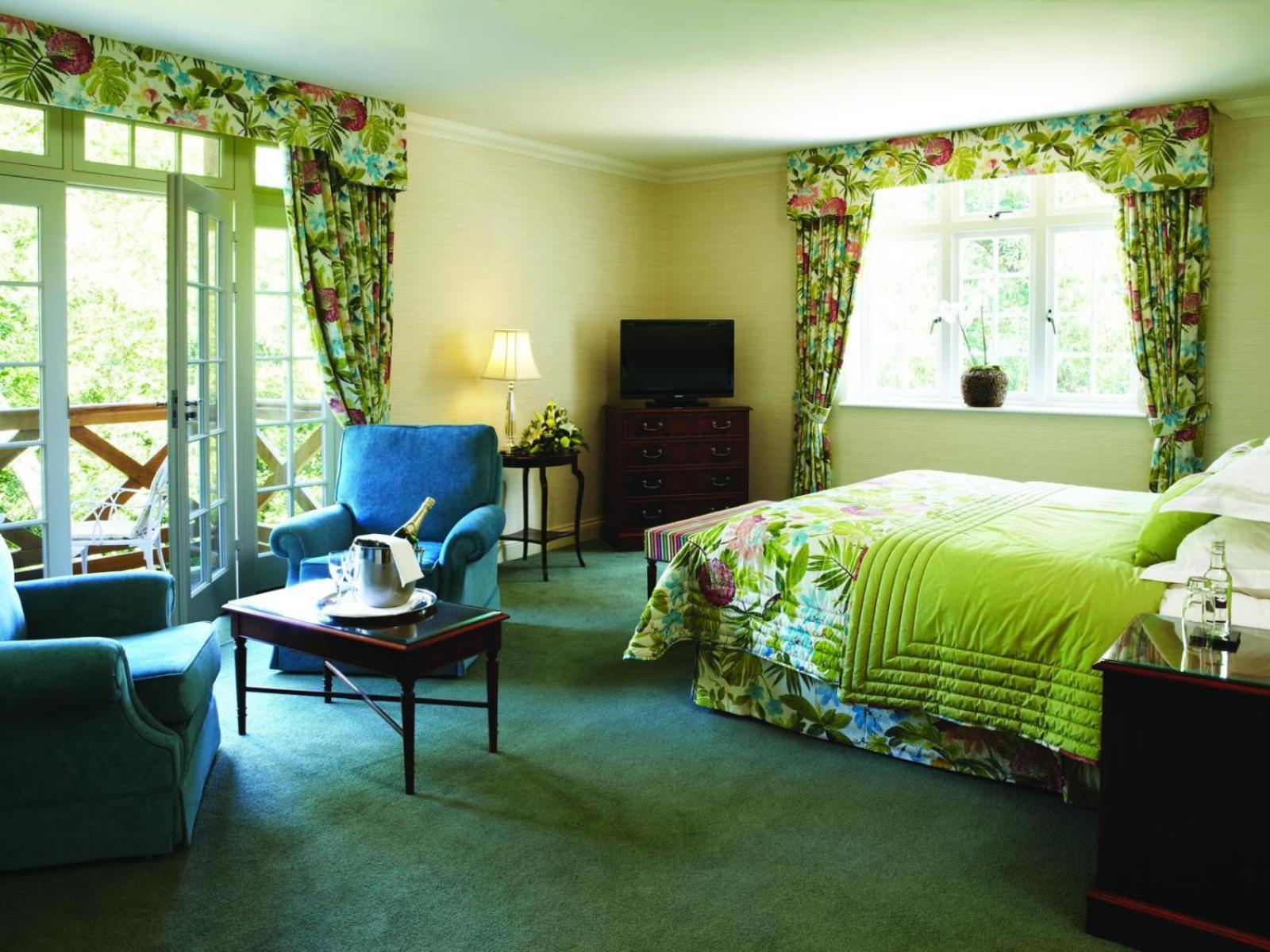 Luton Hoo Hotel, Golf And Spa Экстерьер фото A bedroom at the hotel
