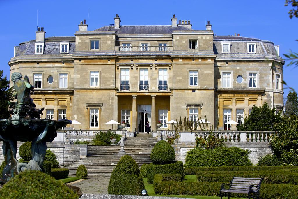 Luton Hoo Hotel, Golf And Spa Экстерьер фото The main façade of the Royal United Hospital