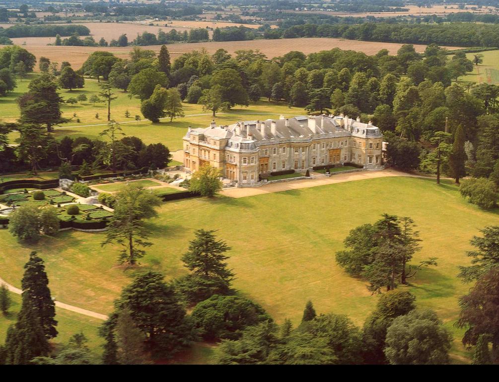 Luton Hoo Hotel, Golf And Spa Экстерьер фото The former home of the 1st Baron Caldecote, Caldecote Hall, Cambridgeshire