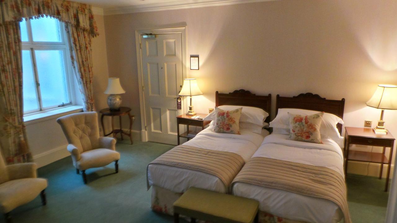 Luton Hoo Hotel, Golf And Spa Экстерьер фото A room at the hotel